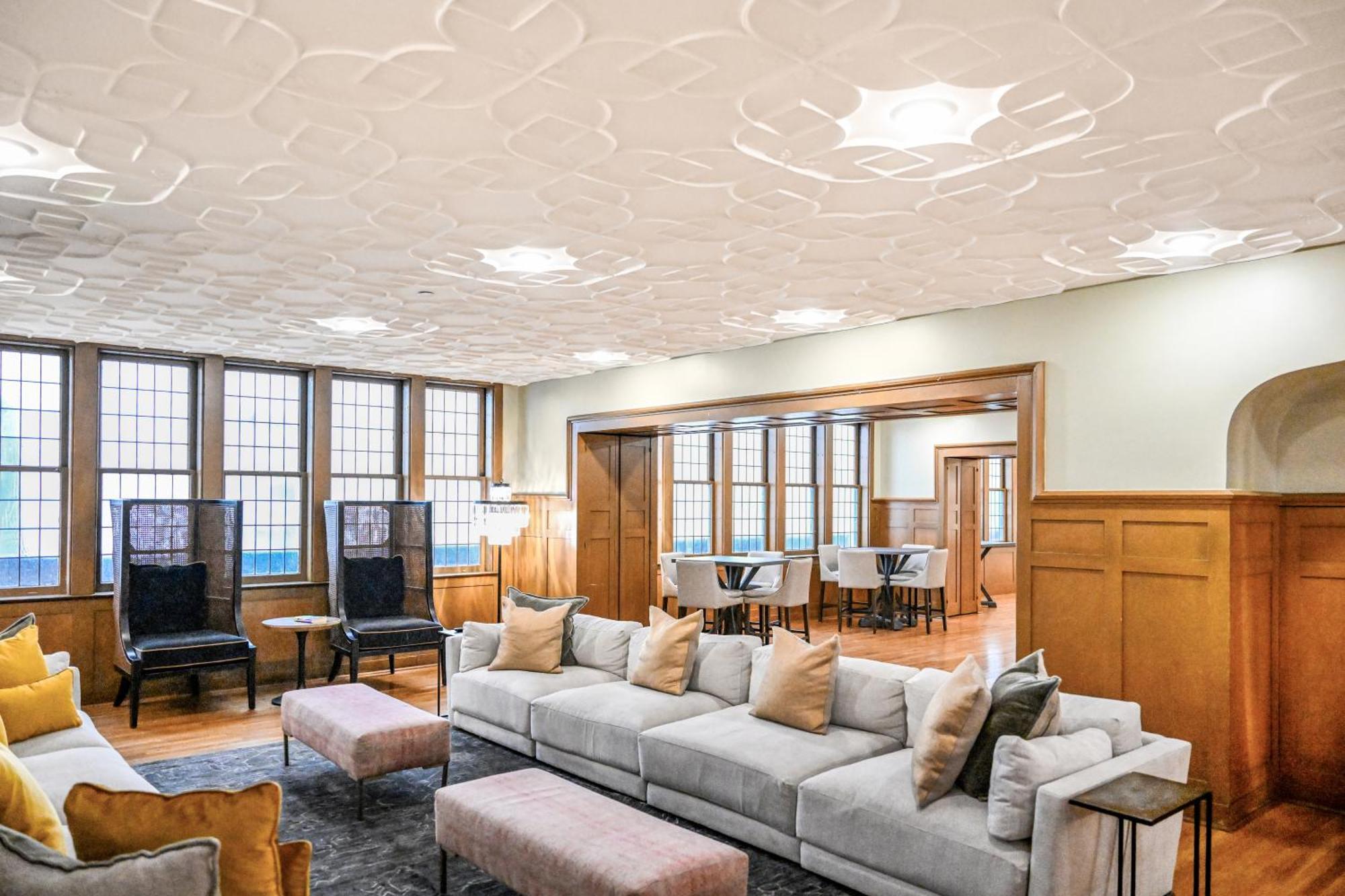 Apartment 1103- Heart Of Dt Playhouse Square View With Pool & Steam Cleveland