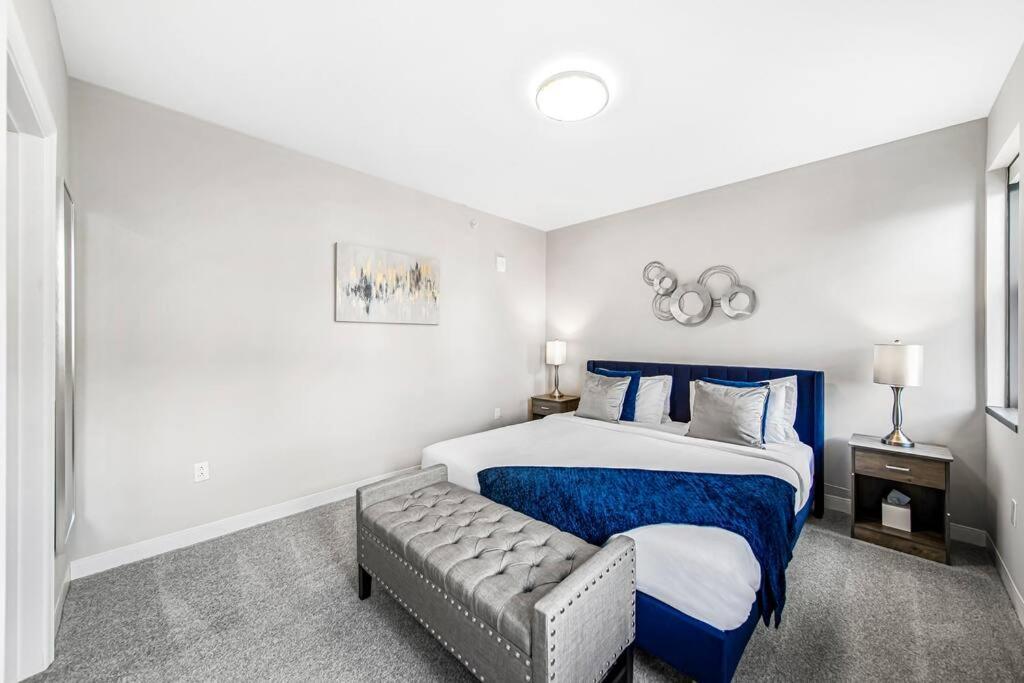 Apartment 1103- Heart Of Dt Playhouse Square View With Pool & Steam